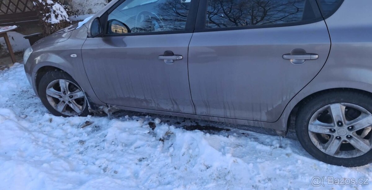 Kia ceed 1.6 crdi 2009 - 5