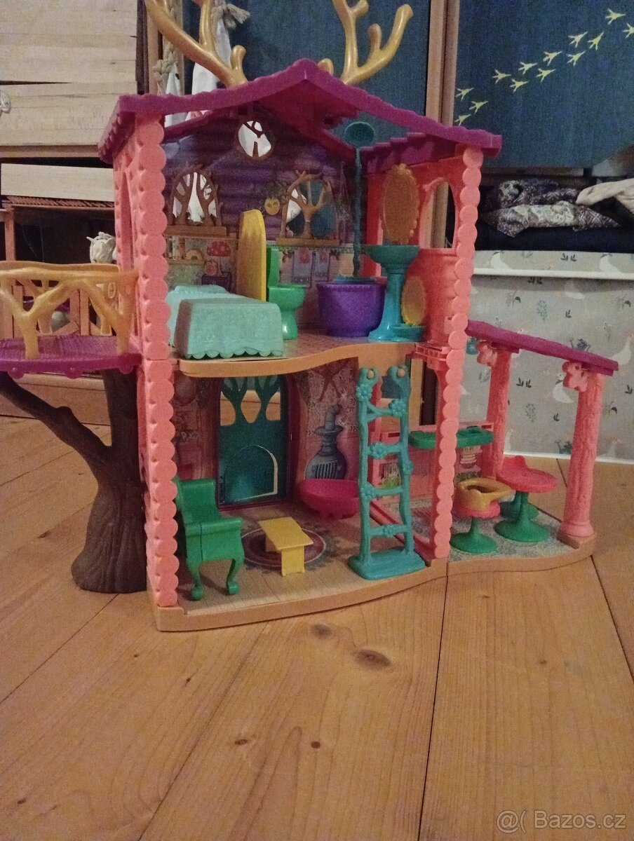 Jelení dům + doplňky pro panenky - 5