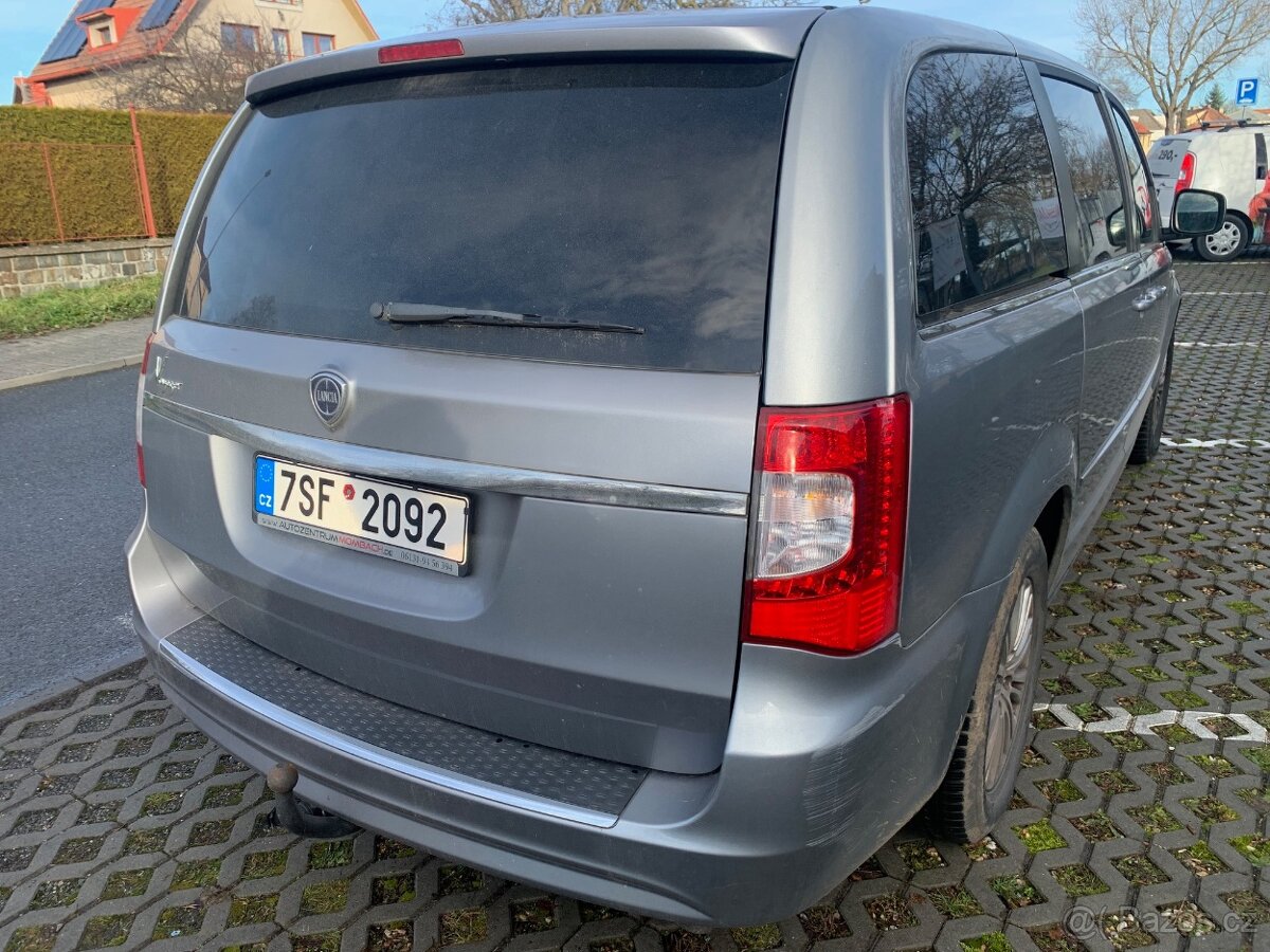 Lancia Voyager 2,8CRD,7 míst - 5