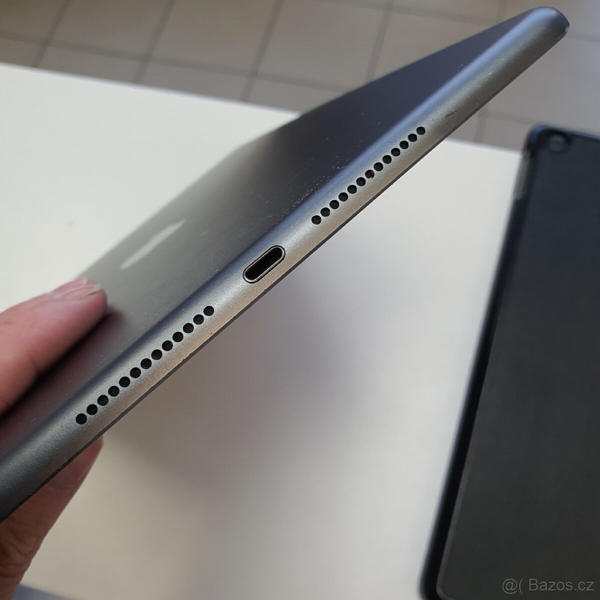 Apple iPad 10.2 (2020) , 128 GB, velmi pěkný - 5