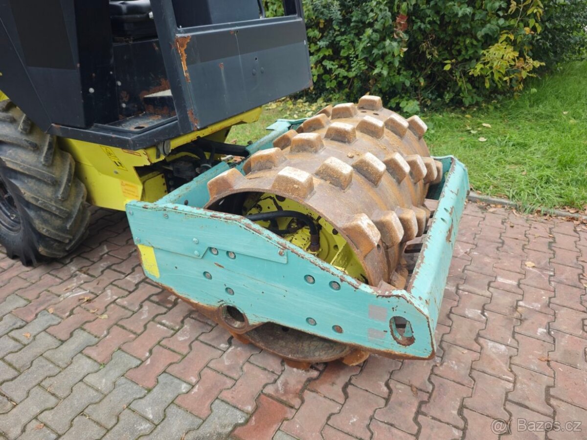 Zeminový válec Ammann ASC 30 - ježkový běhoun - 5