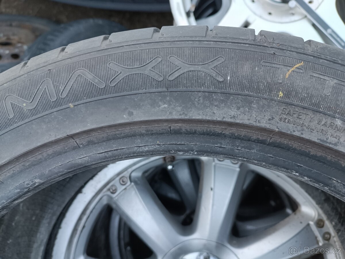 Prodám Dunlop SP Sport 235/45 r18 - 5