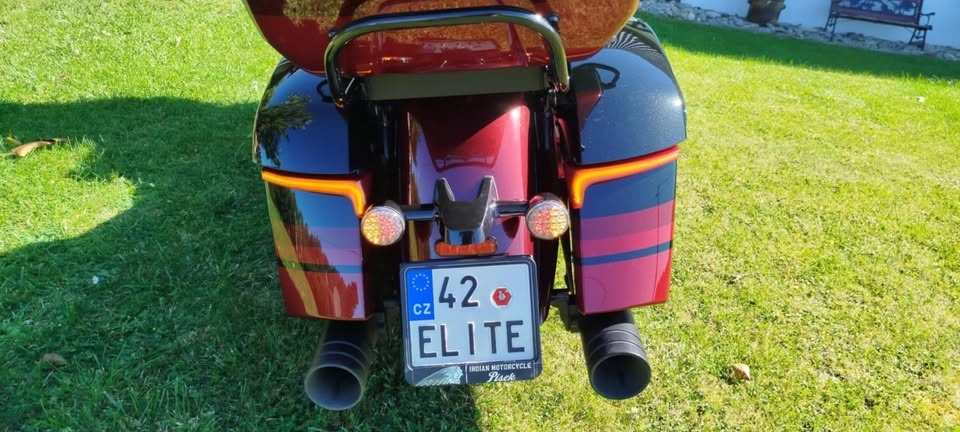 Indian Roadmaster Dark Horse - 5