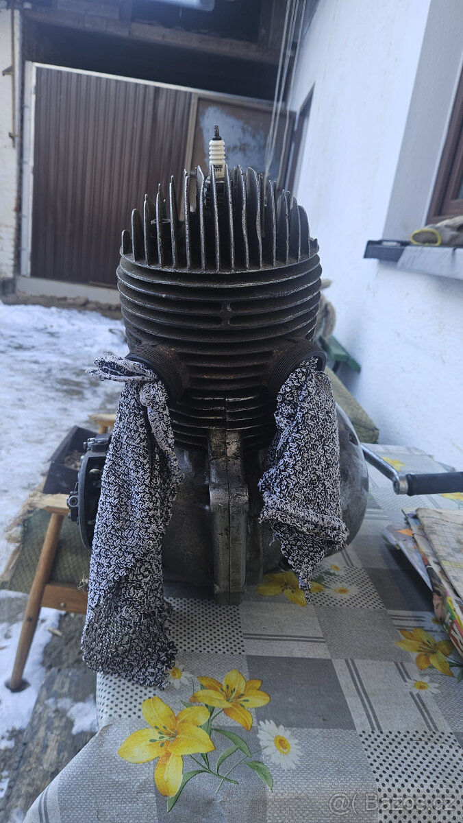 Motor Jawa 250/353 - 5