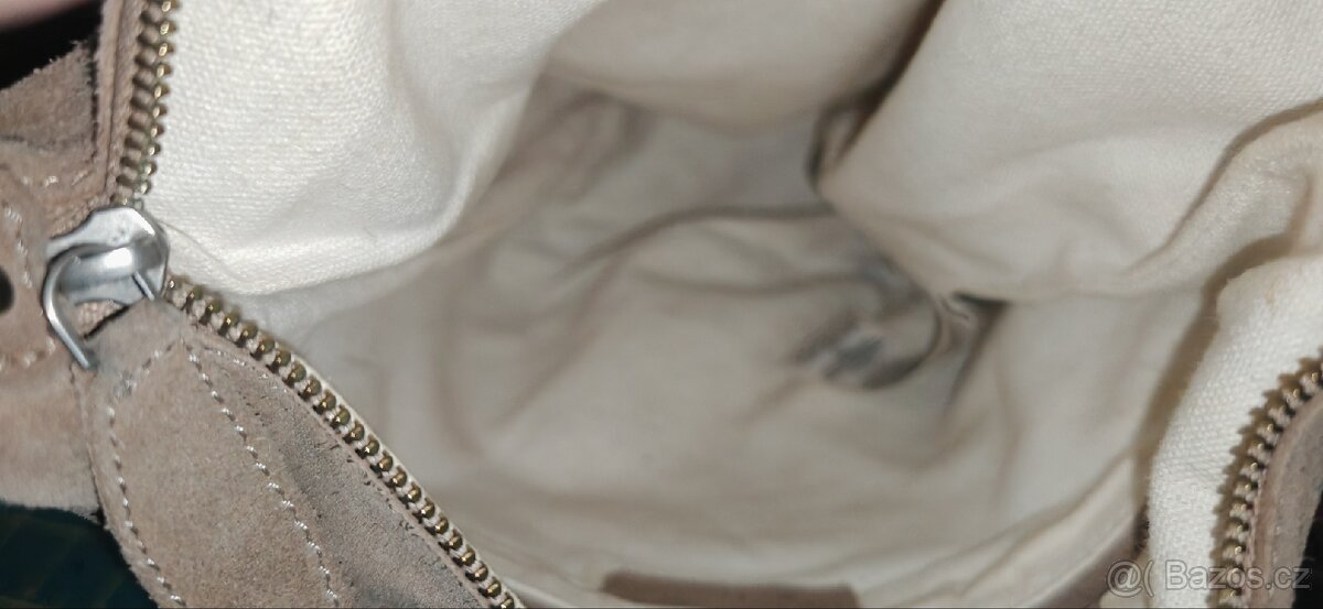 Kožená kabelka Pepe Jeans Mui - 5