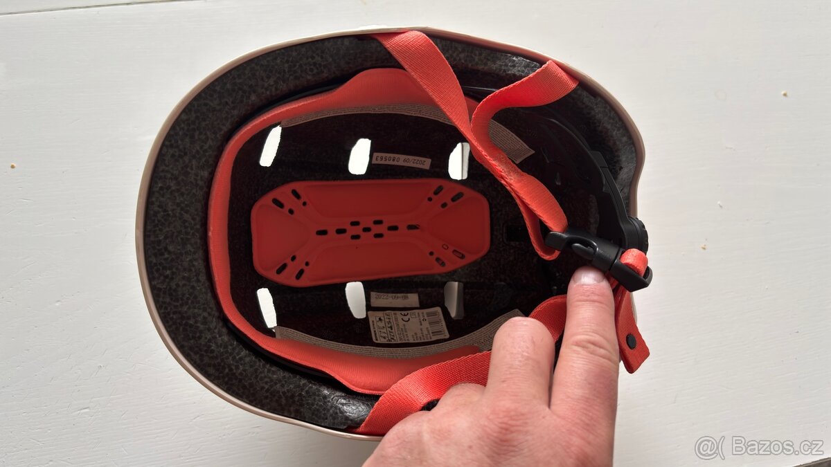 BTWIN helma dětská XS, jako nová - 5