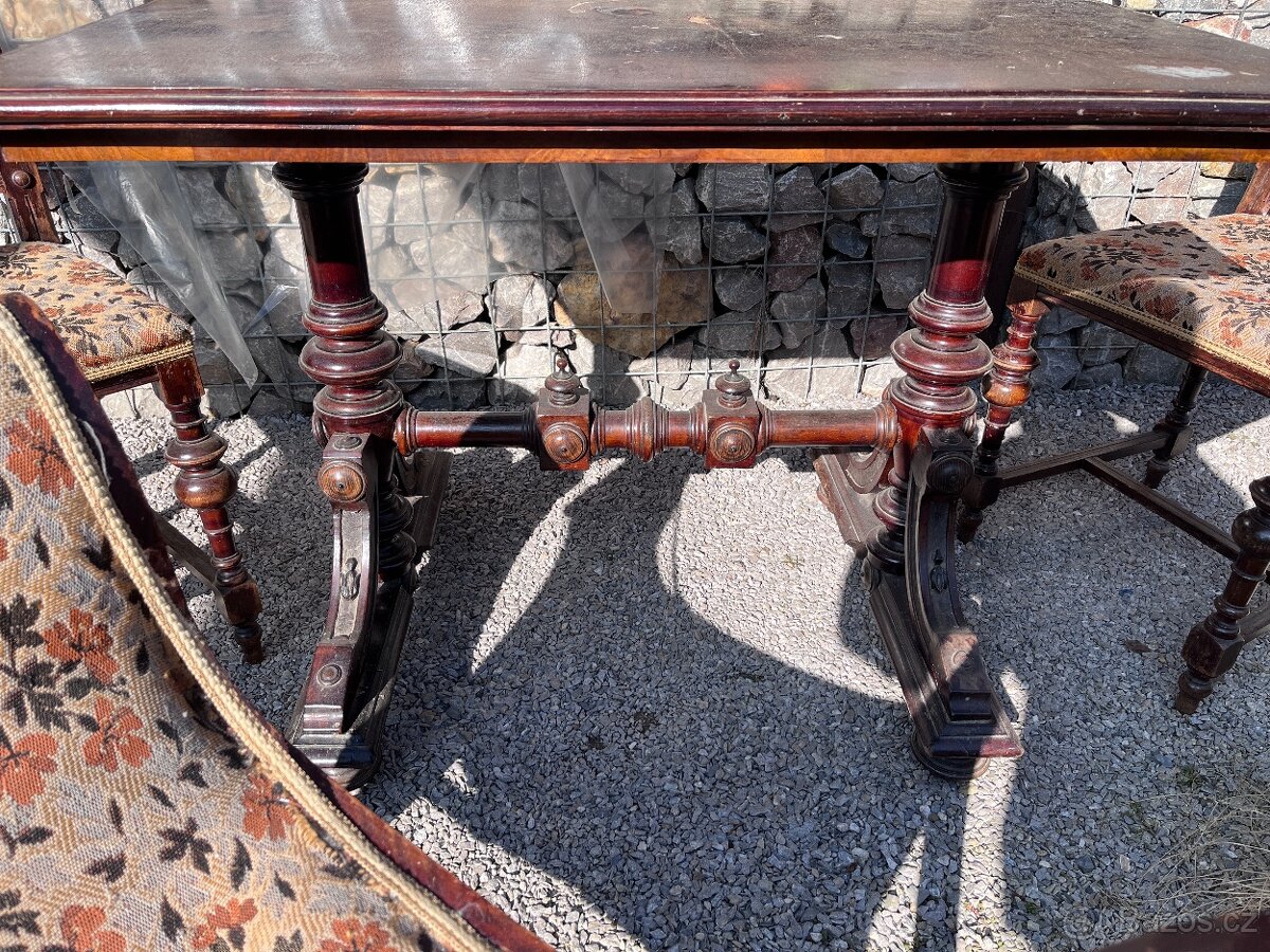 Starožitný nábytek - 5