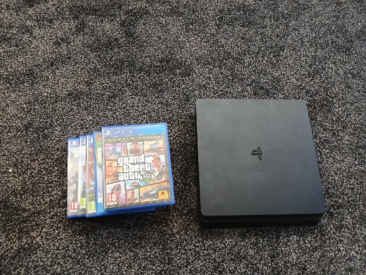 Playstation 4 slim - 5