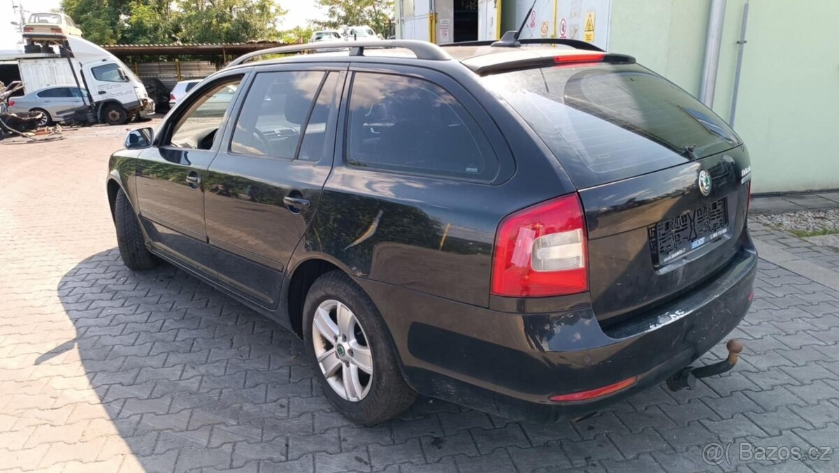 Škoda Octavia II face černá metalíza kód barvy LF9R 9910 1Z - 5