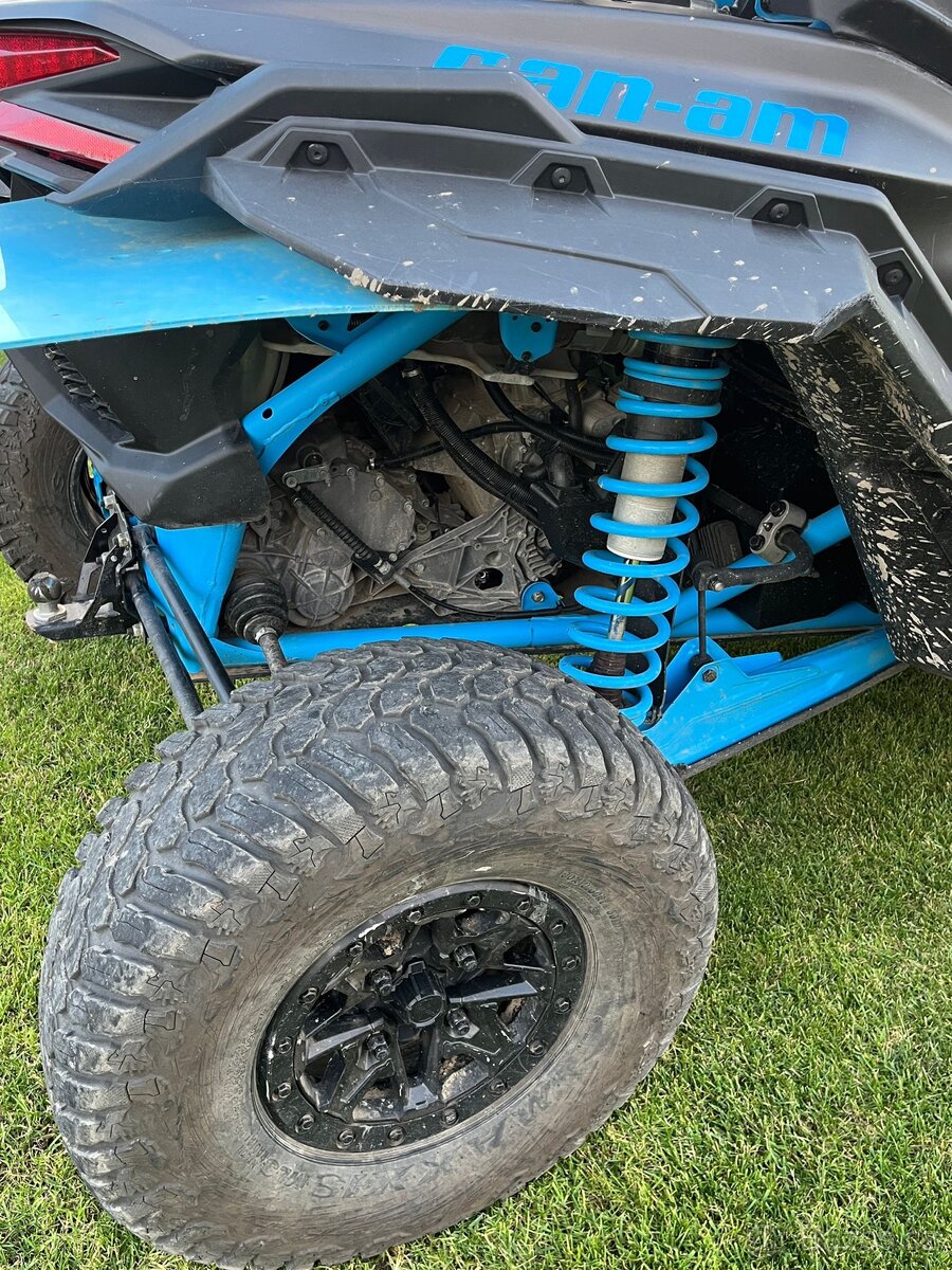 Can am Maverick Can-am x3 turbo