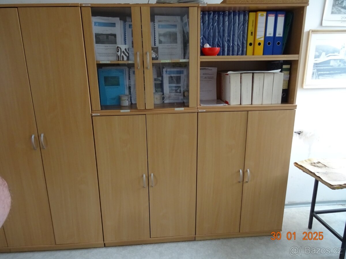 Kancelářský nábytek - 5