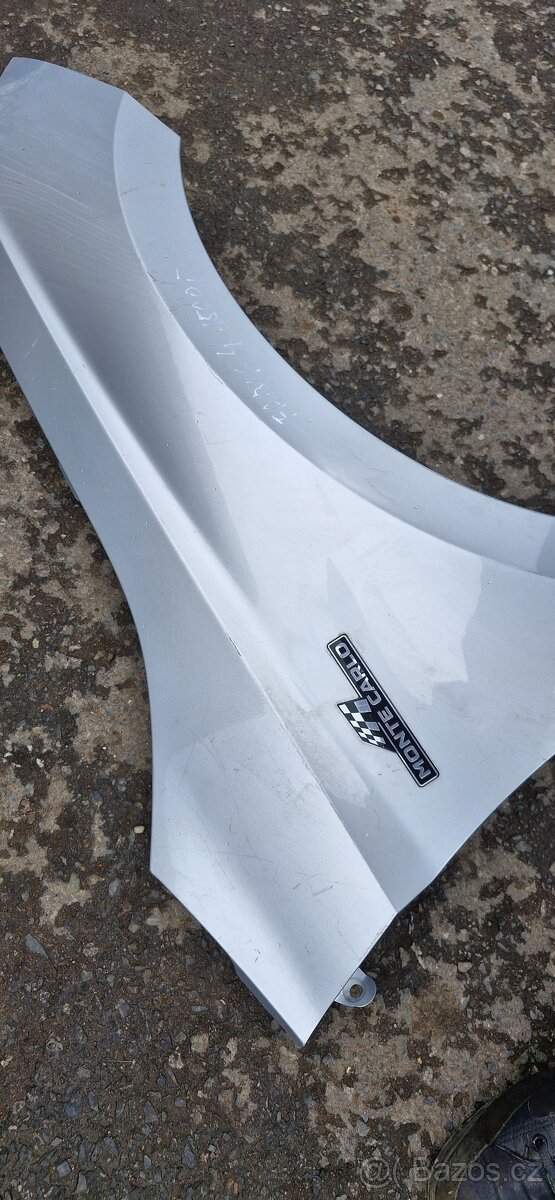 Pravy predni blatnik skoda fabia 4 - 5