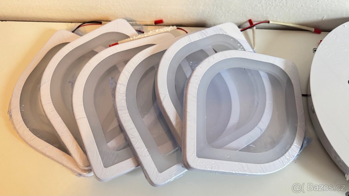 Designové stropní LED svítidlo s motivem okvětních lístků - 5