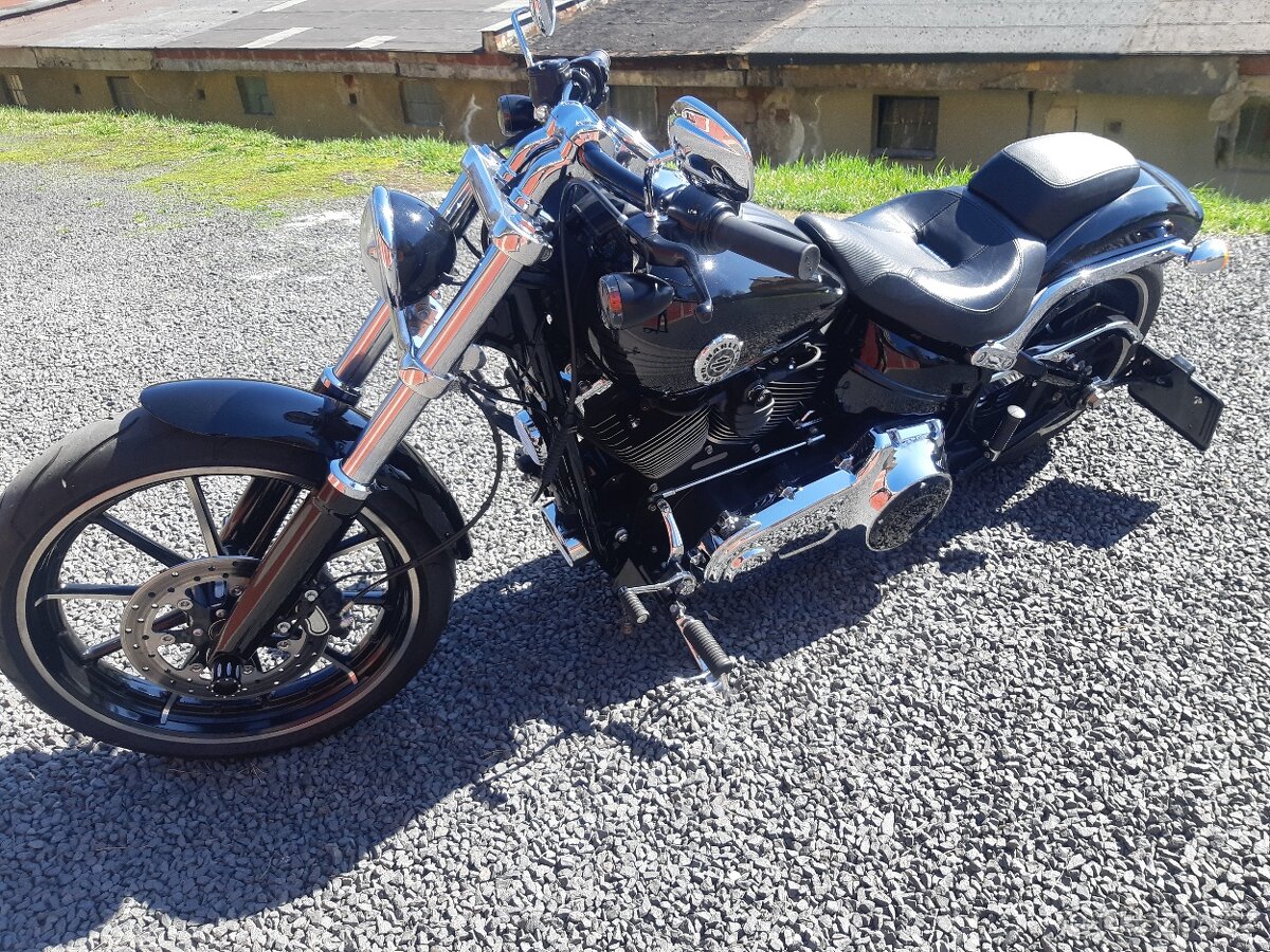 Harley Davidson Breakout 103 r.v. 2015-ČR - 5