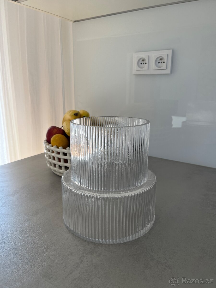 Skleněná váza HM - 5