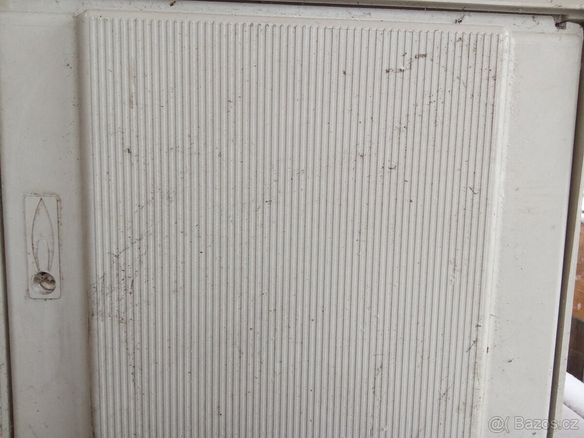 Elektro měrový rozvadeč, jistič plast skříň - 5