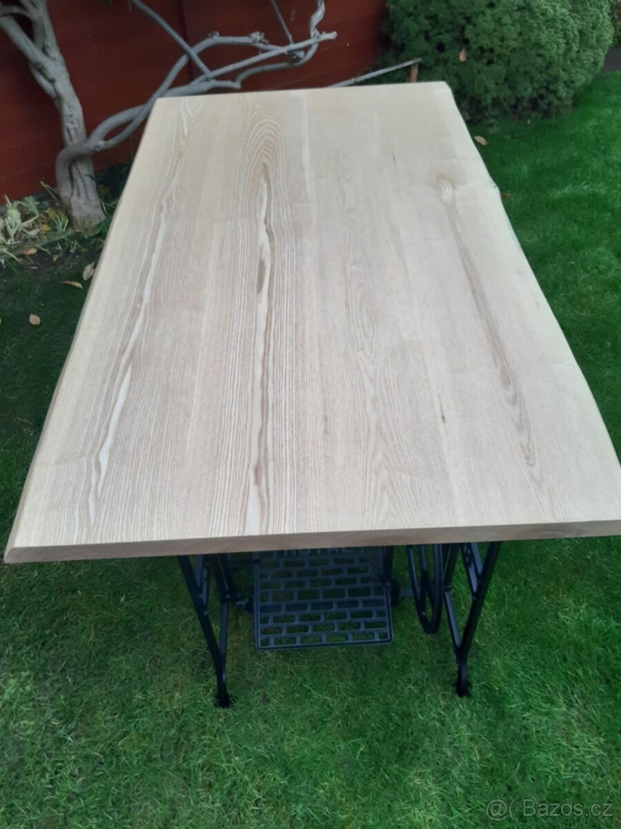 Jídelní stůl - 5