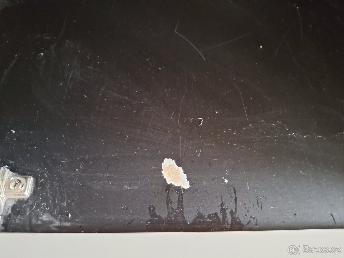 Stolek pod TV + skříňka - 5