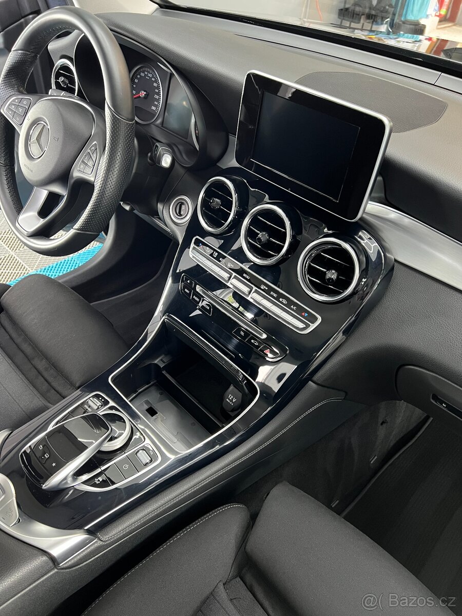 Prodám Mercedes-Benz GLC 220d 4x4 2015 Offroad packet