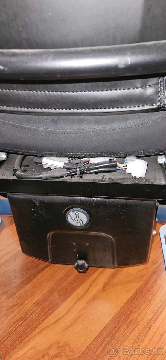 Elektrický invalidní vozík Handicare - 5