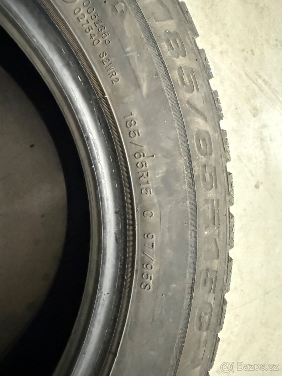 prodám zimní 185/65/15C Sailun - 5