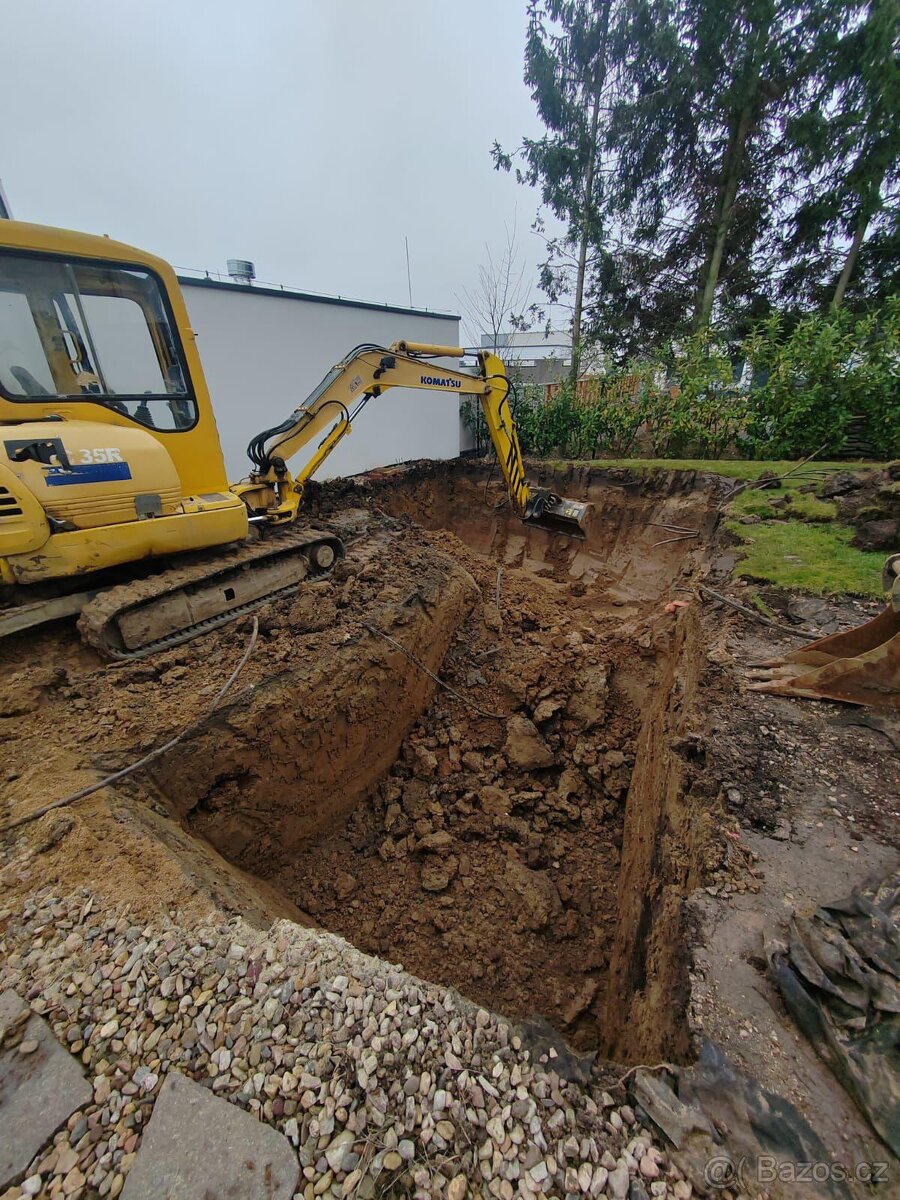 KOMATSU PC35R / 2002 / 6 566 m/h - 5