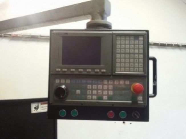 CNC frézka modelu SYNTAK M6, rok 2012 - 5