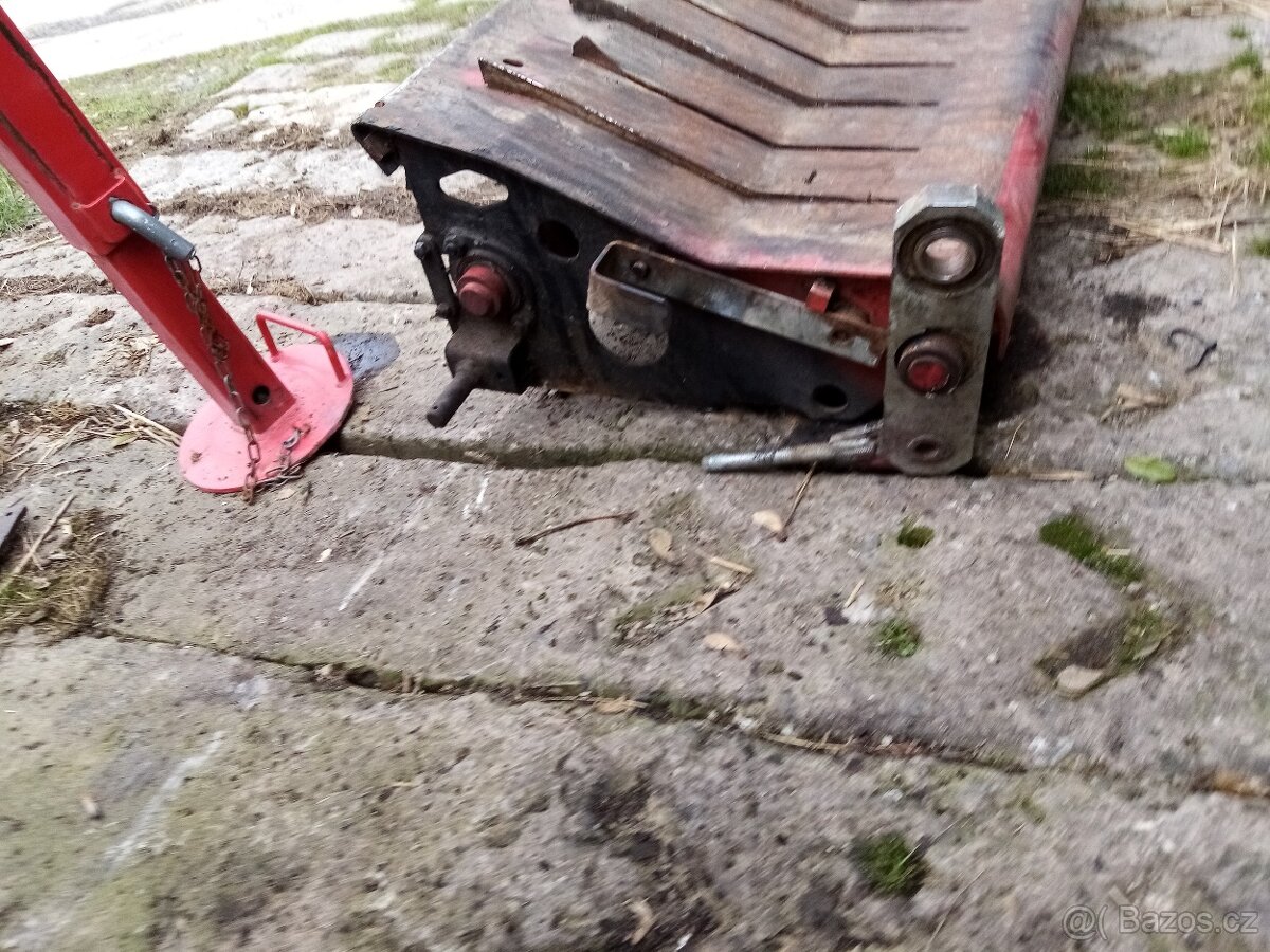 Lis LELY WELGER RP 445 po požáru - 5