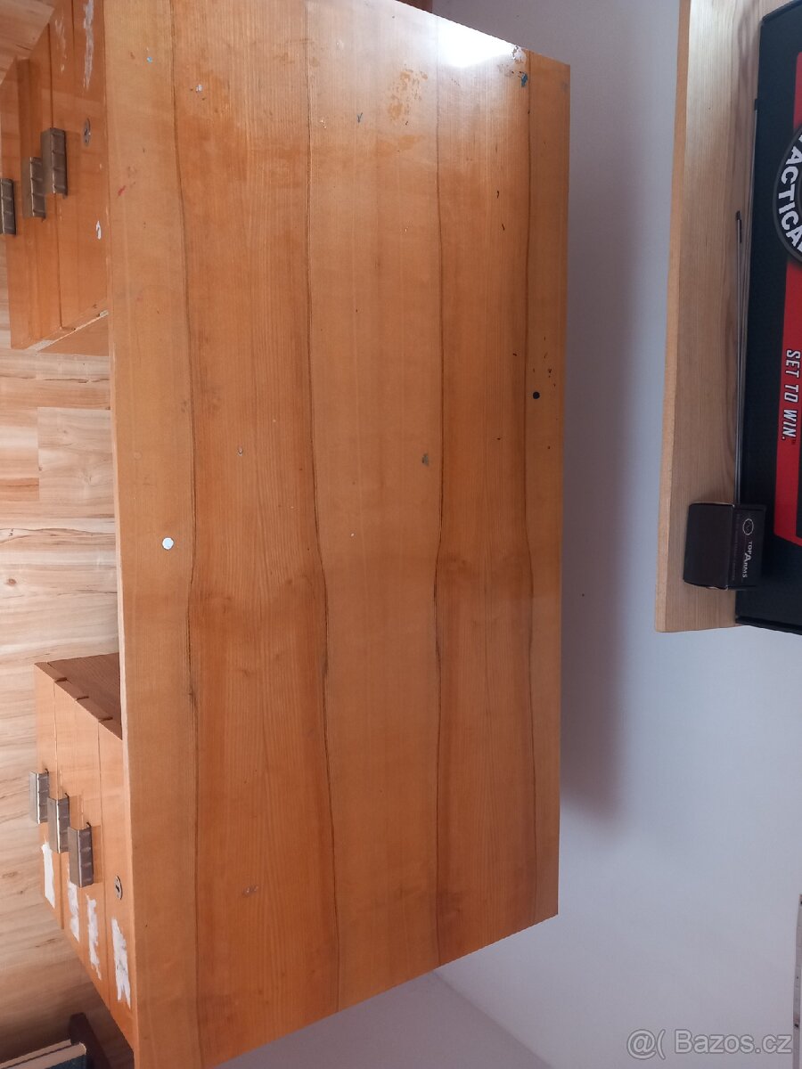 Pevný dřevěný stůl - 5