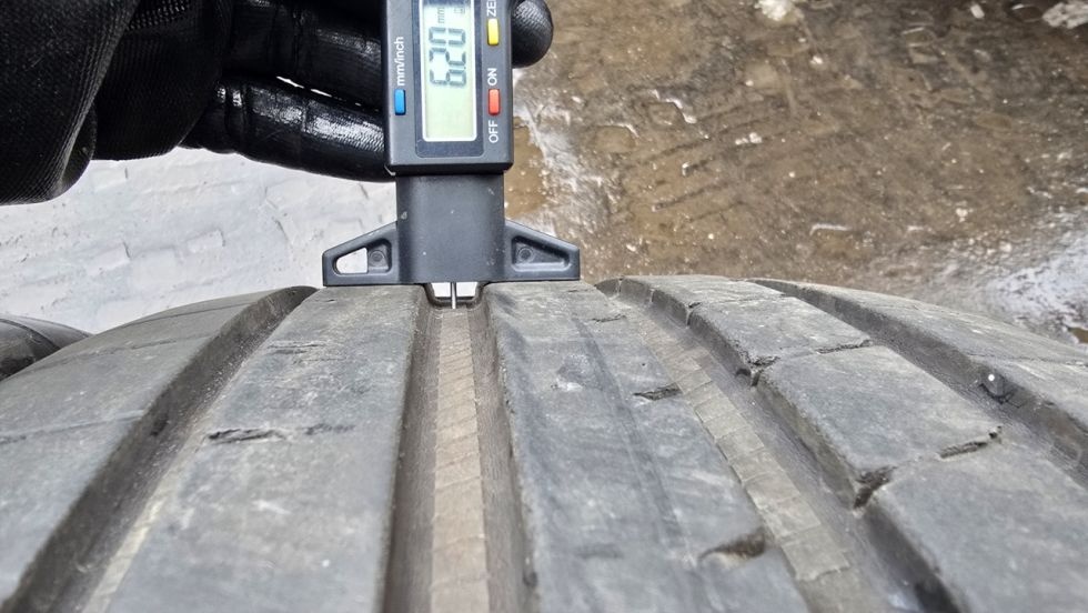 Letní pneu 245/45/18 Good Year - 5