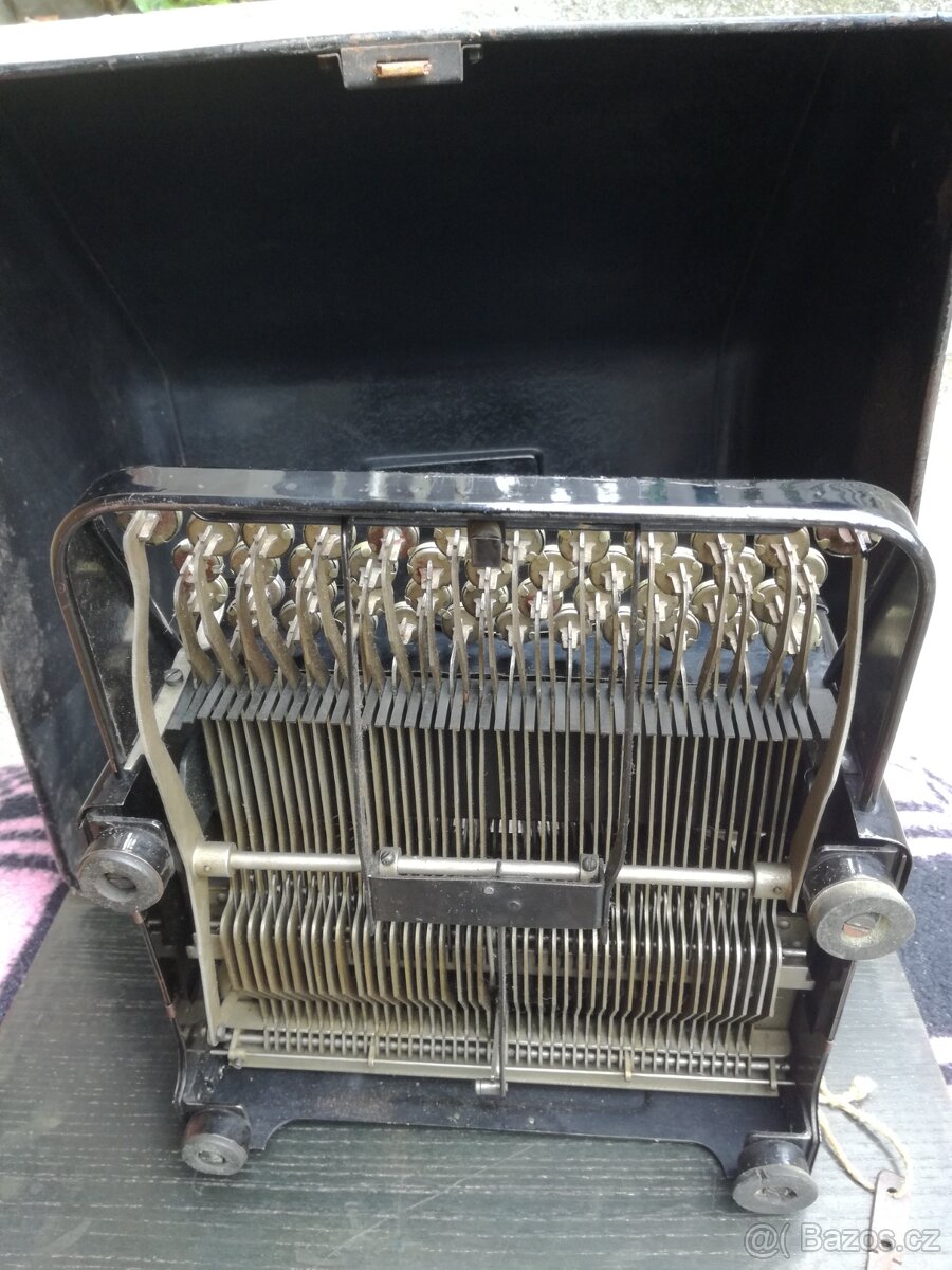 Psací stroj ORGA PRIVAT - 5