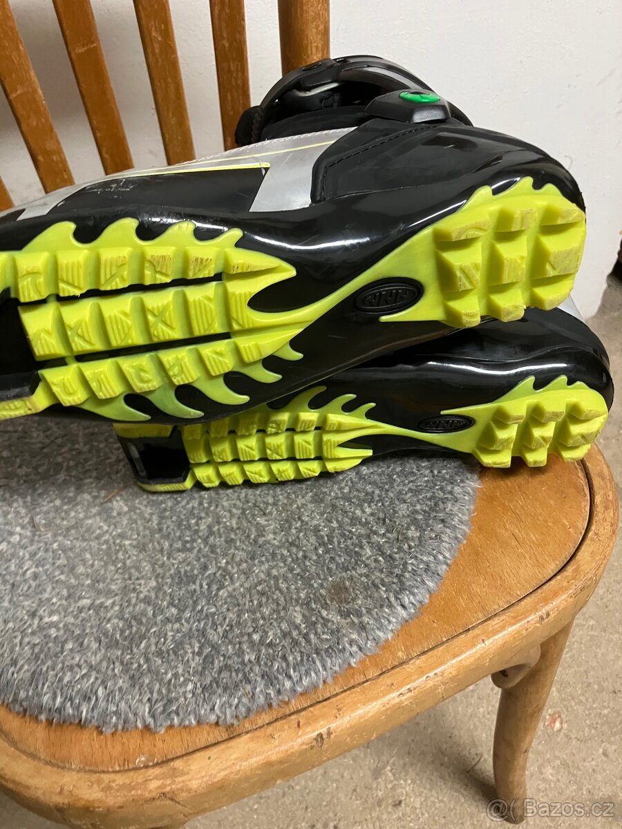 Prodám běžky Fischer RCS Skating 142cm - 5