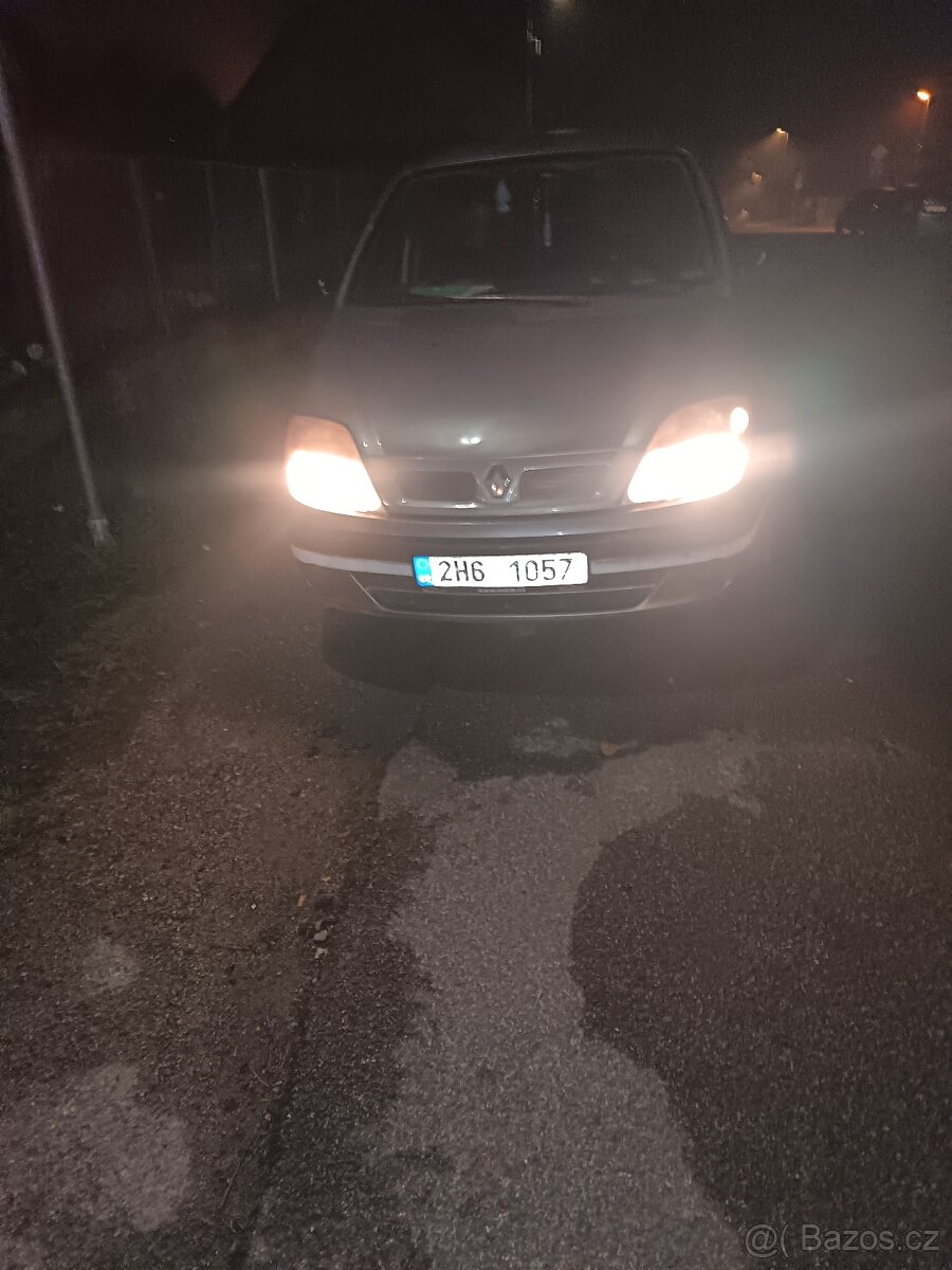 Pozorně číst. Renault Scénic 1.4. 16.v - 5