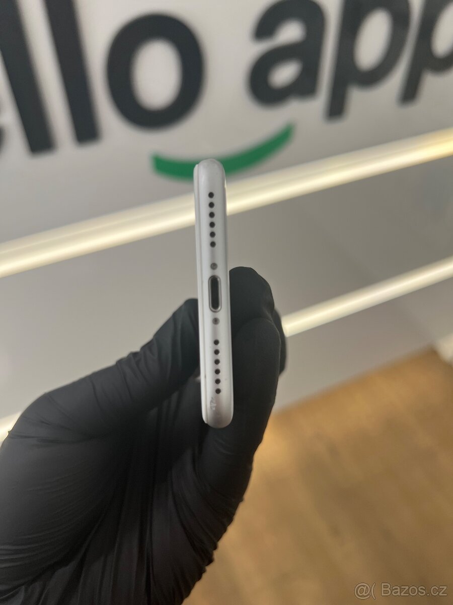 Apple iPhone 8 64GB Silver - 5