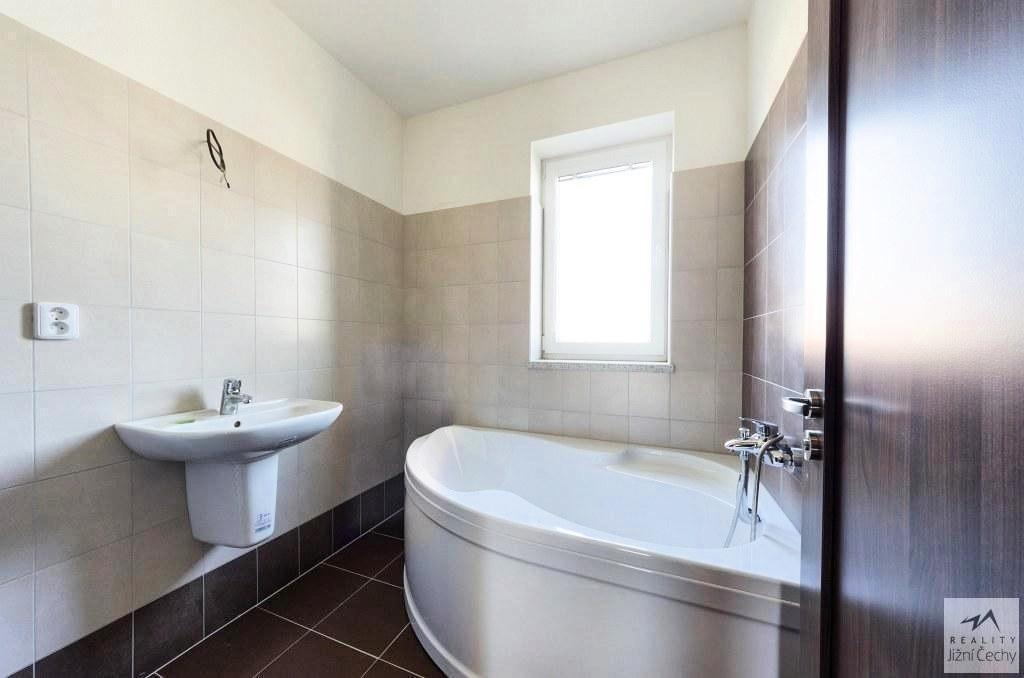 Prodej bytu 3+kk v Chýnově - 5