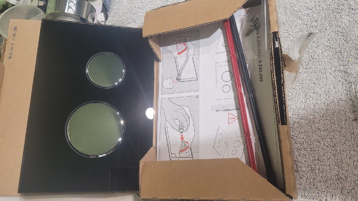 wc tlačítko Tece Loop sklo černá lesk 9240656 (5.100 Kč) - 5