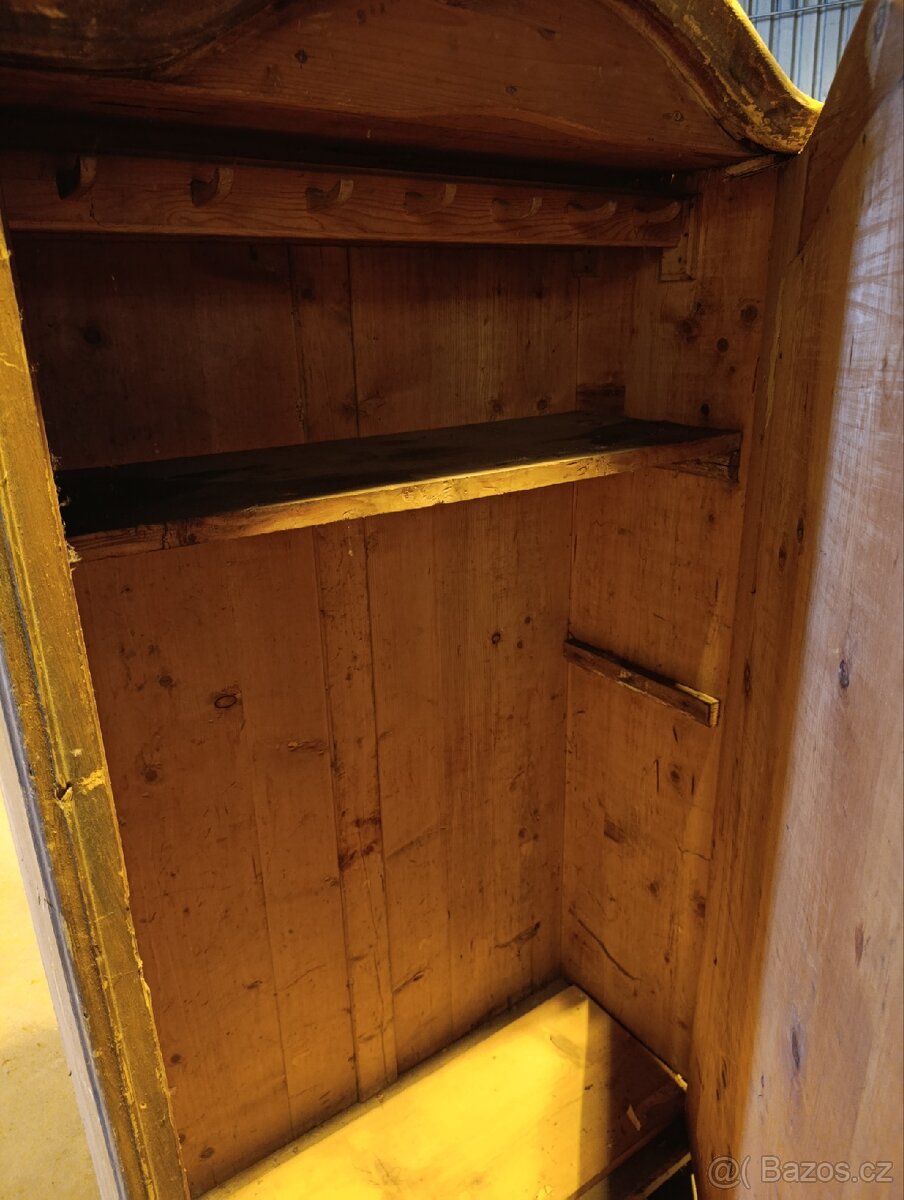 Šatní skříň - 5