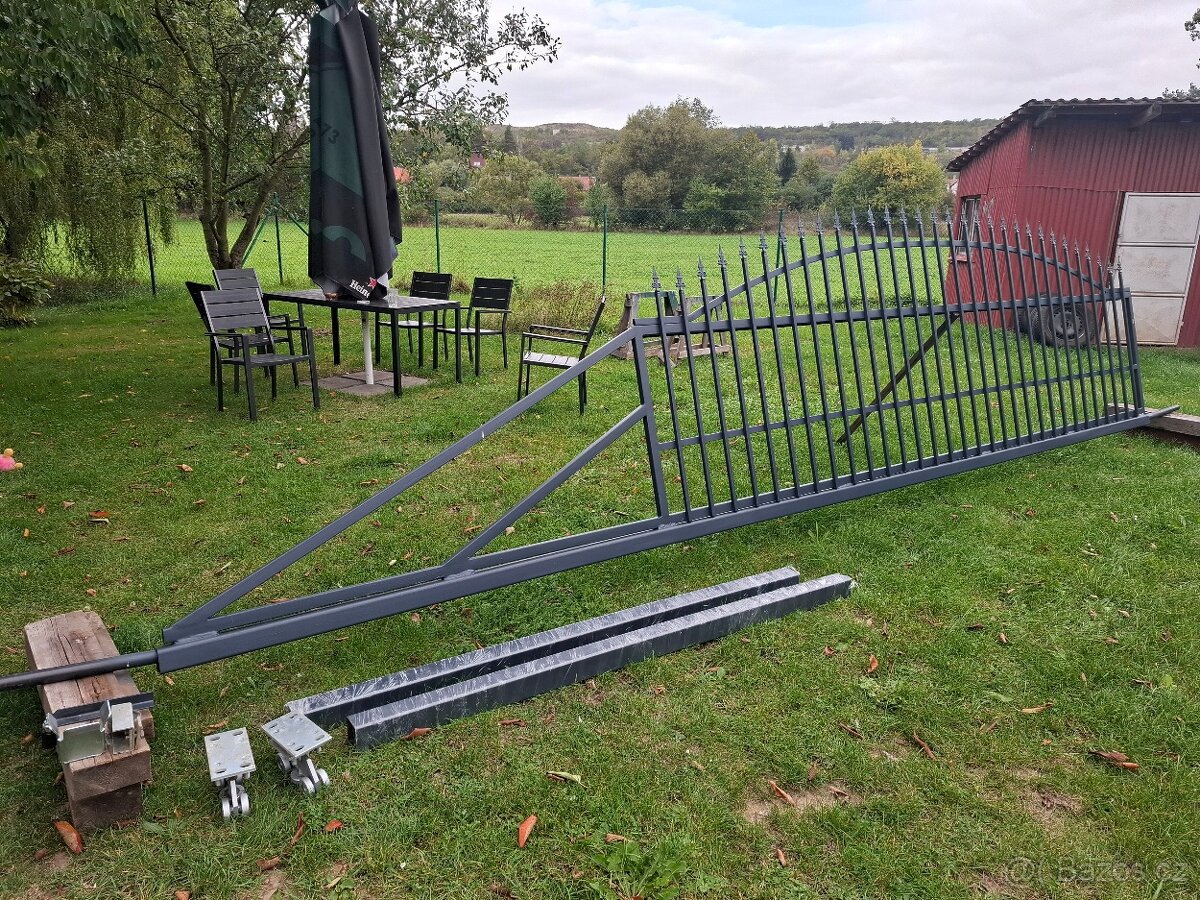 Samonosná pojezdová brána - 5