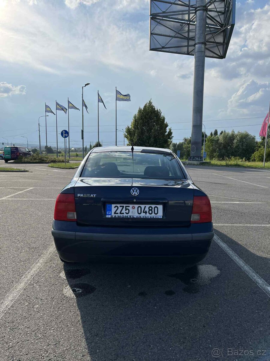 Prodám VW Passat 1.6 - 5