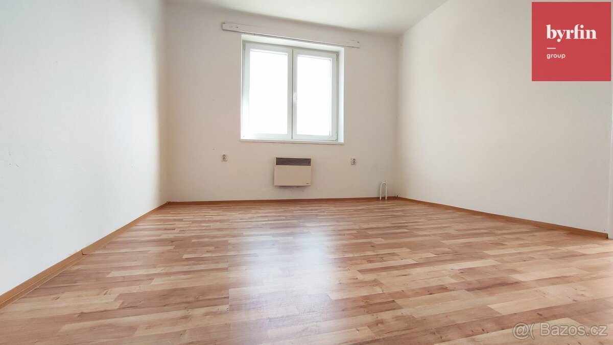 Pronájem družstevního bytu 3+1 - 5