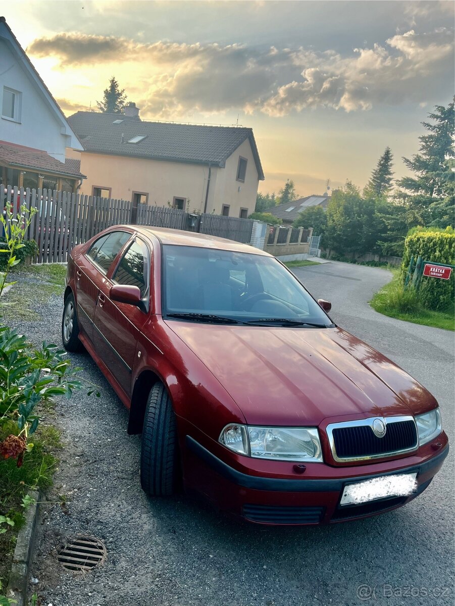 Škoda Octavia I, 1.6i, Dvoje kola, dálniční známka - 5