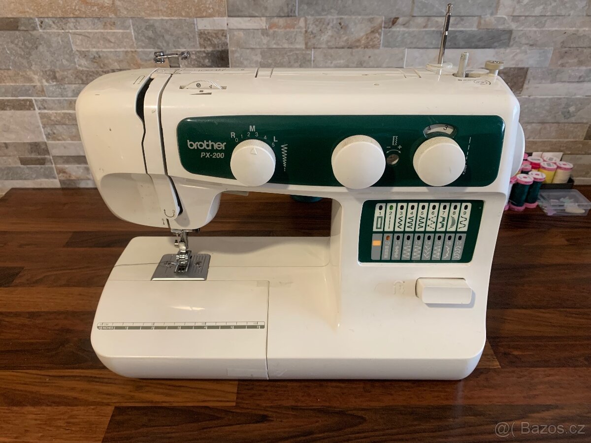Set šicích strojů Brother - 5