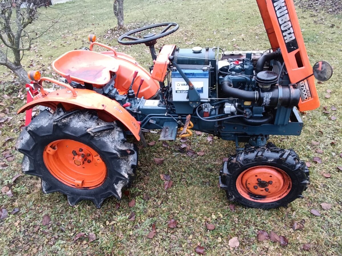 Kubota B 7000 - 4 x 4 - 5