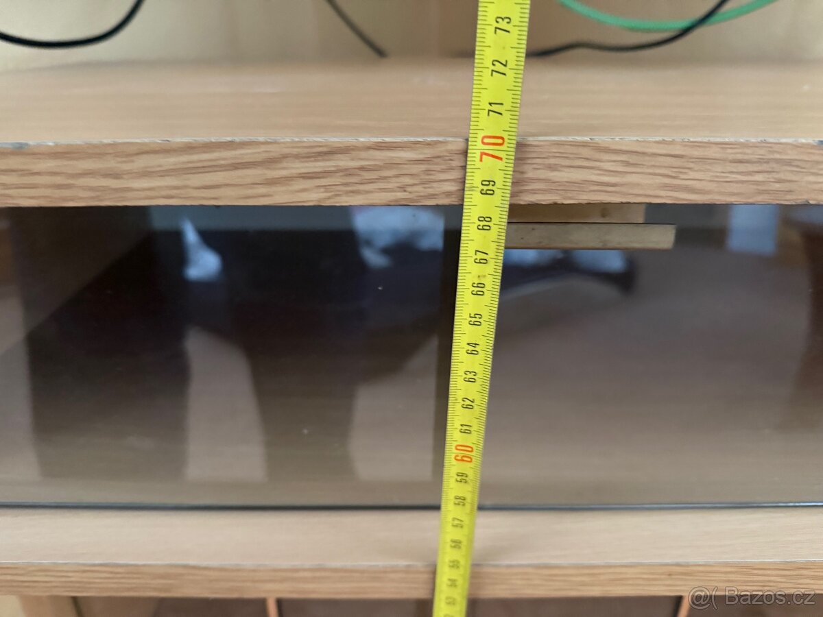 Skříňka pod televizi - 5