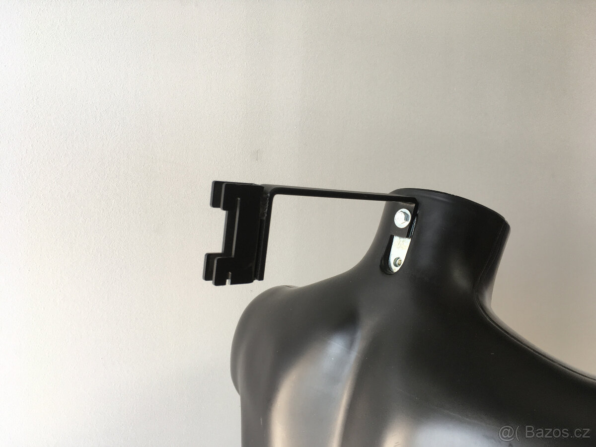 Bysta černá dámská - plastové torzo - 5