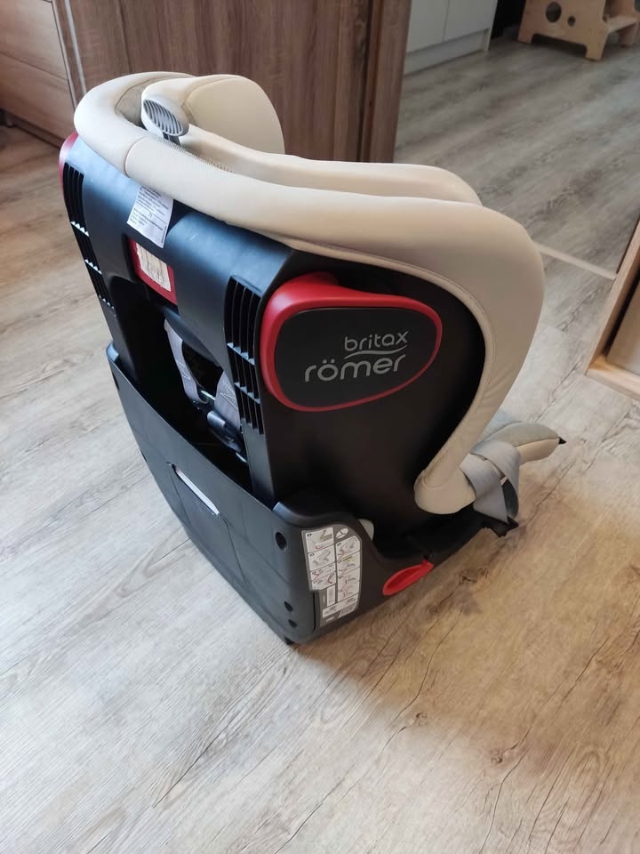 Autosedačka Britax - 5