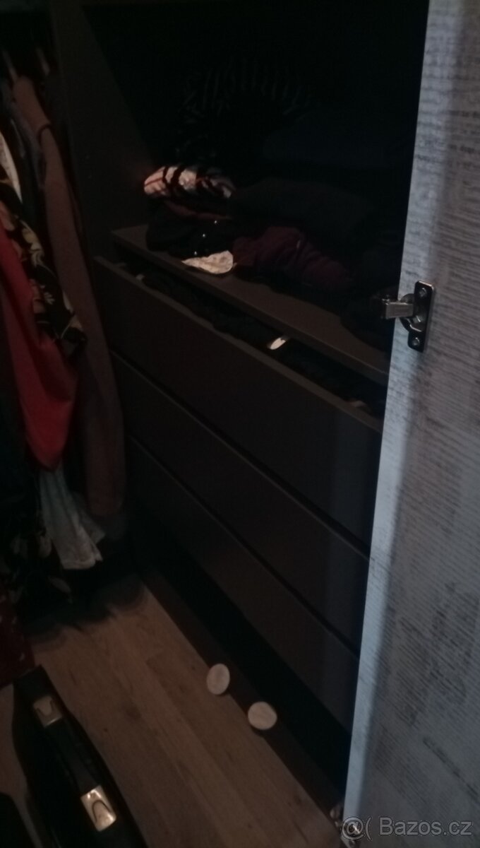 Prodám asko rohovou skříň. - 5