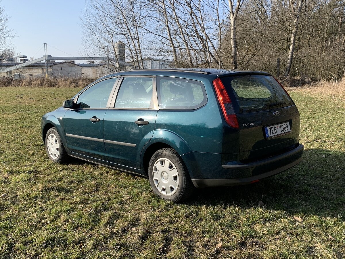 Ford Focus 1,6 74 kW - 5