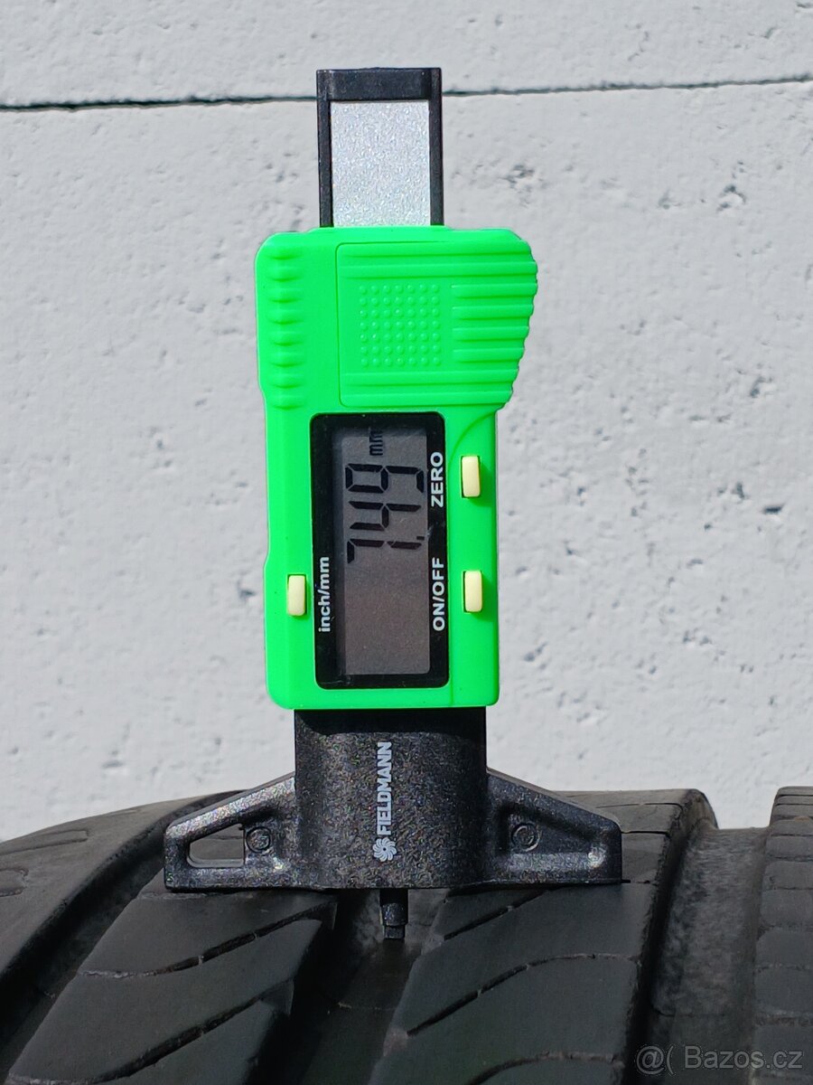 Pěkné letní pneu Pirelli 235/50/19 vzorek 8mm - 5