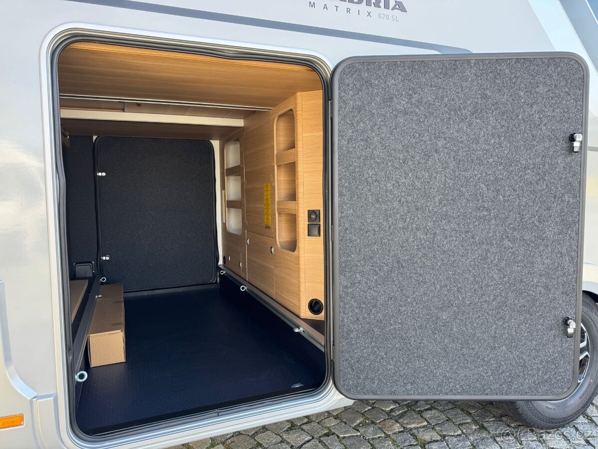 ADRIA MATRIX 670 SL, EDICE 60Y, 5. míst, polointegra - 5